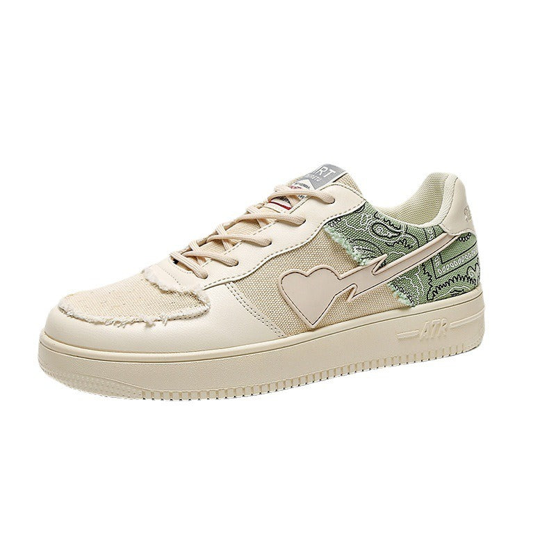 Zapatillas para mujer panel estampado paisley con detalle corazón - Lía