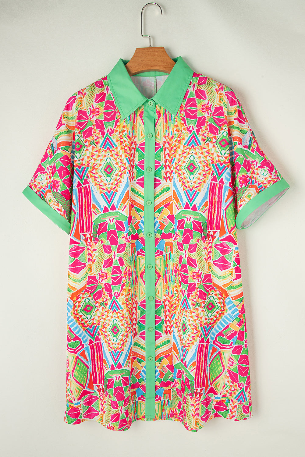 Gena - Vestido camisero de manga corta con estampado geométrico en contraste