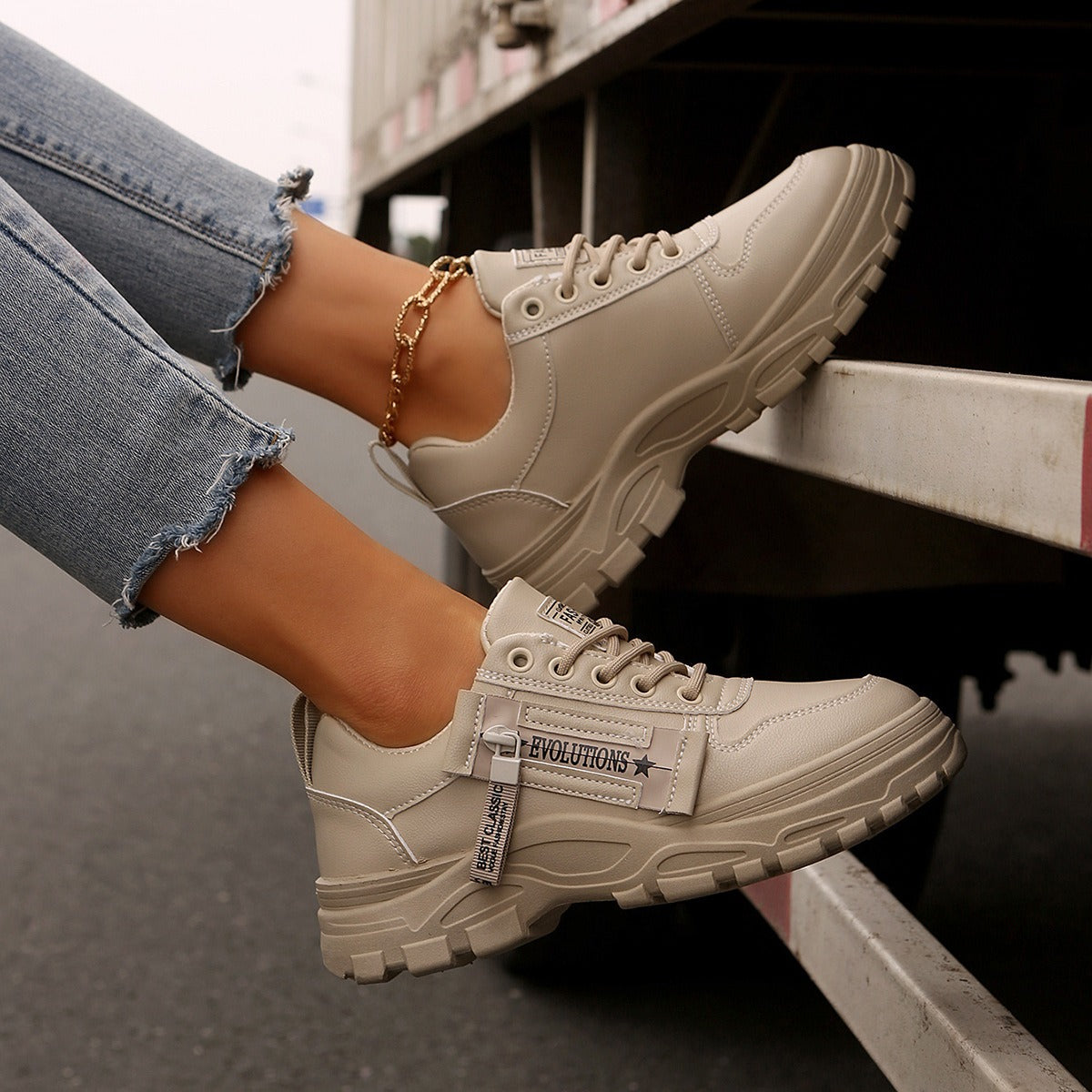 Zapatillas para mujer de suela gruesa estilo urbano con cierre lateral - Camila