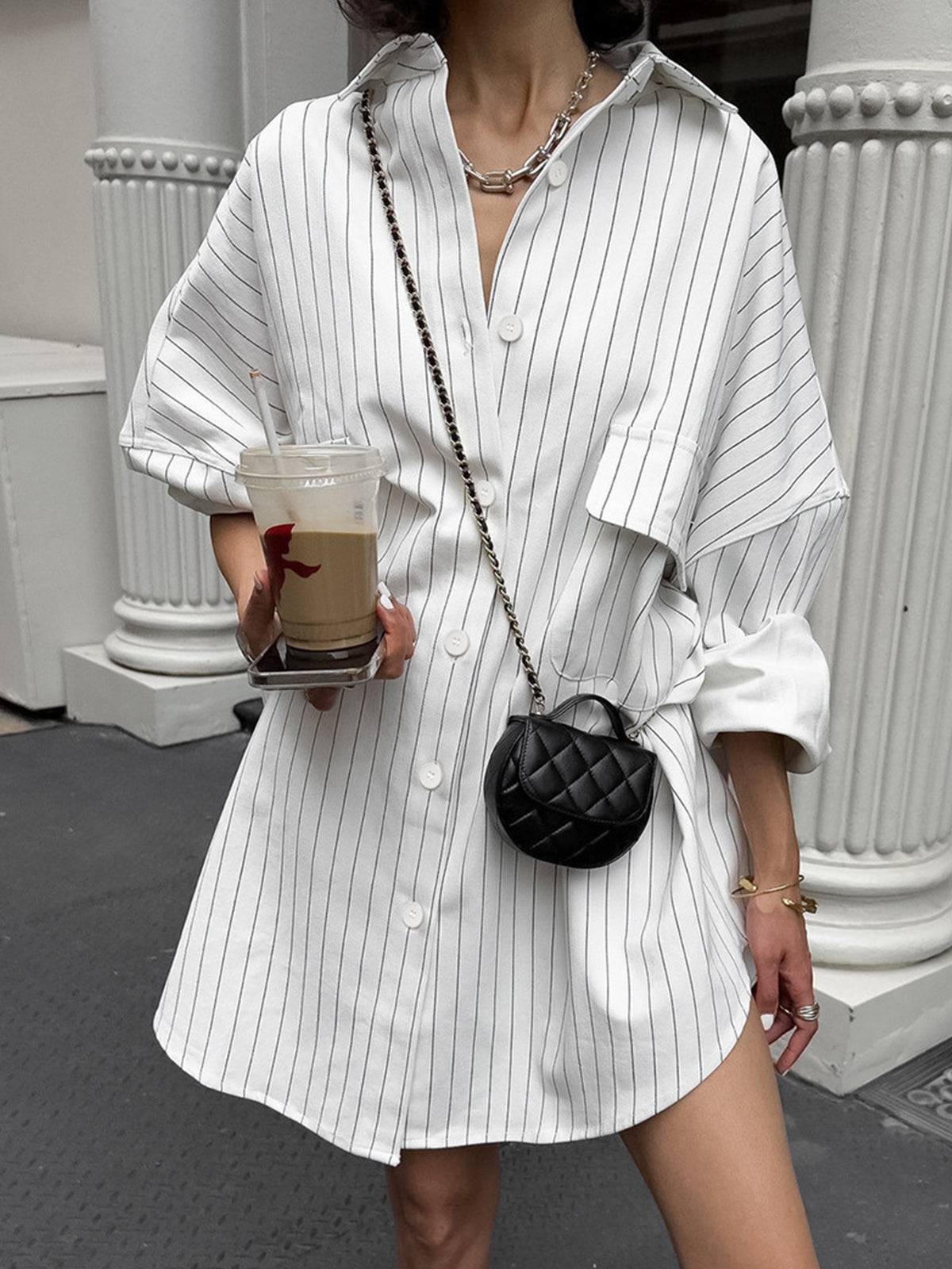 Leah - Camisa oversize de rayas y bolsillos grandes