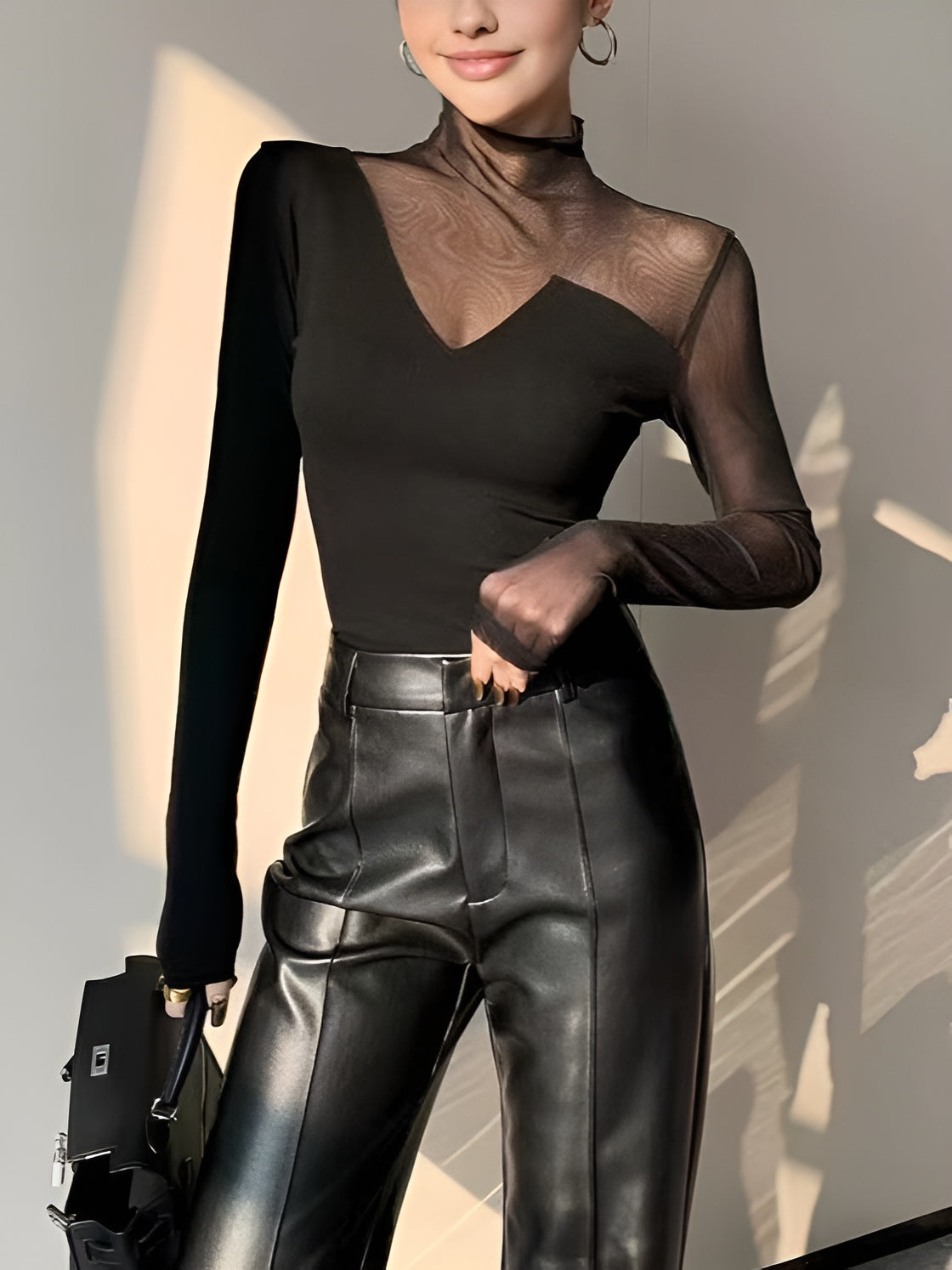 Layla - Camiseta asimétrica de malla transparente