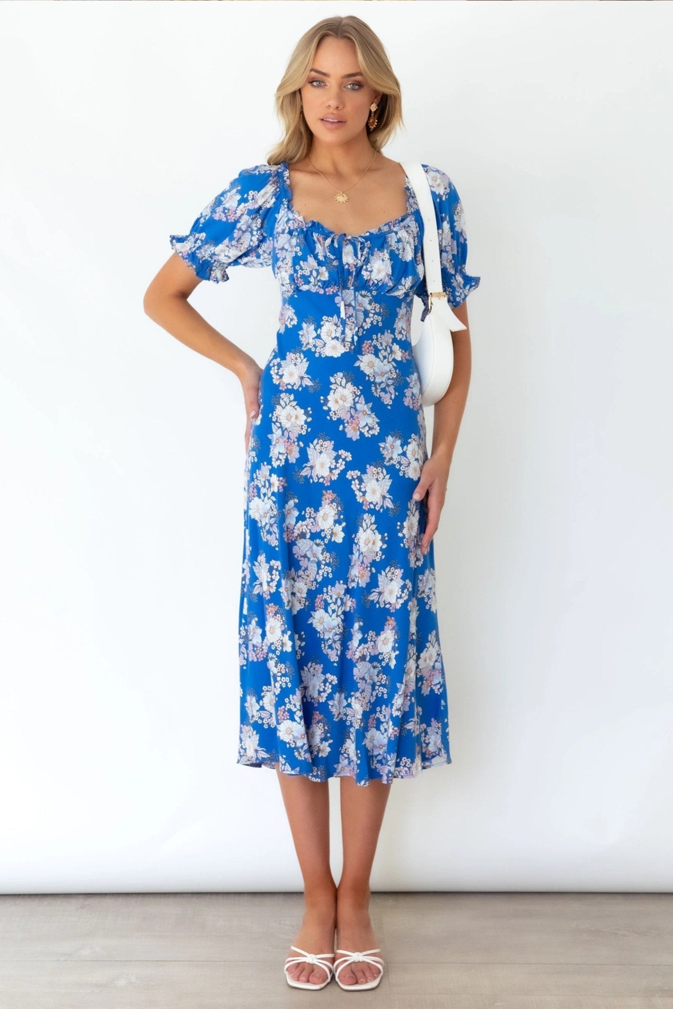 Isela - Vestido midi con mangas globo en forma de corazón