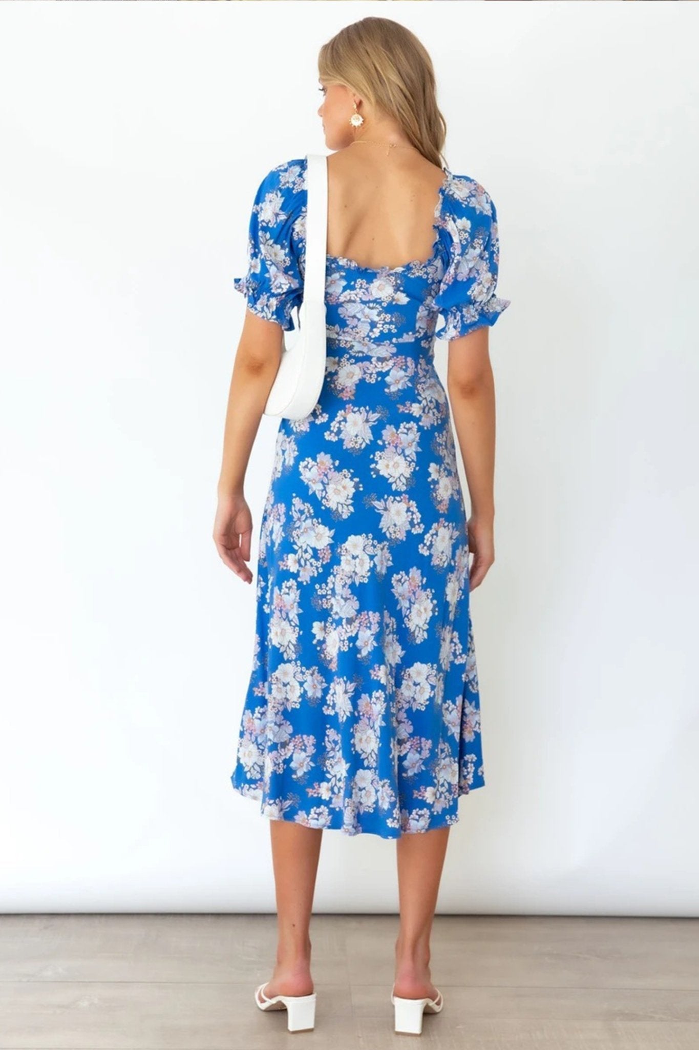 Isela - Vestido midi con mangas globo en forma de corazón