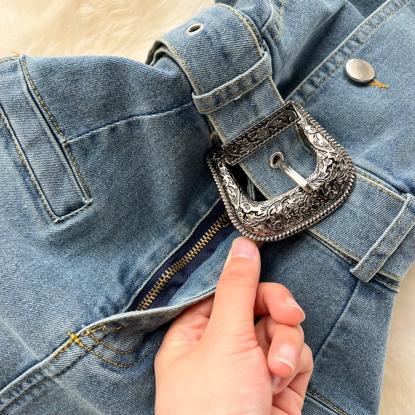 Vestido denim mujer palabra de honor con cinturón estilo western – Dakota