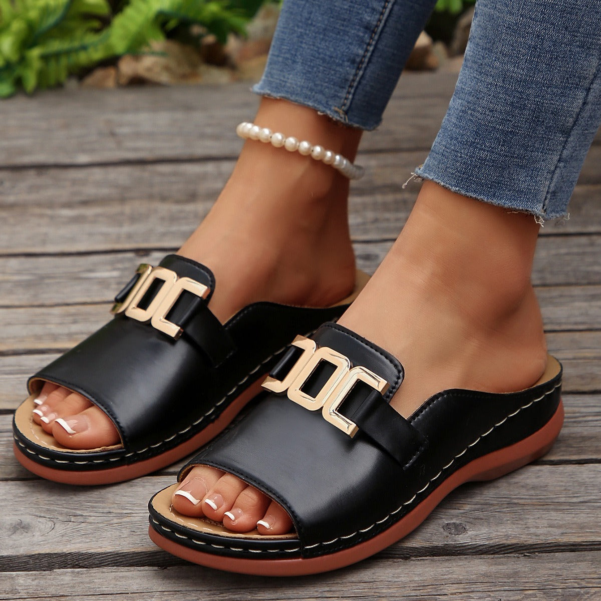 Sandalias para mujer con hebilla metálica estilo slip-on - Elena