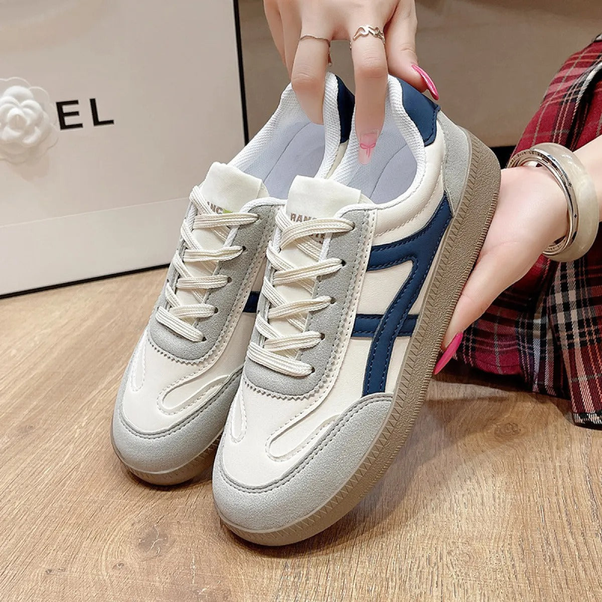 Zapatillas deportivas para mujer diseño retro casual - Noelia