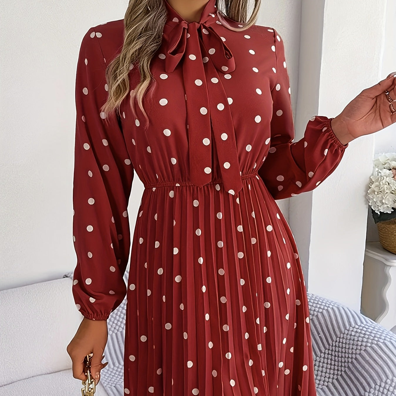 Vestido midi para mujer satinado con lunares estilo plisado - Cécile