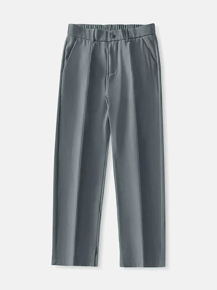 Pantalones plisados modernos