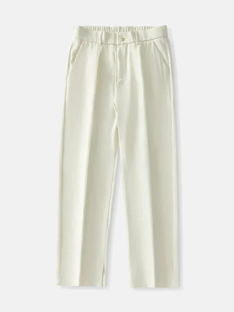 Pantalones plisados modernos