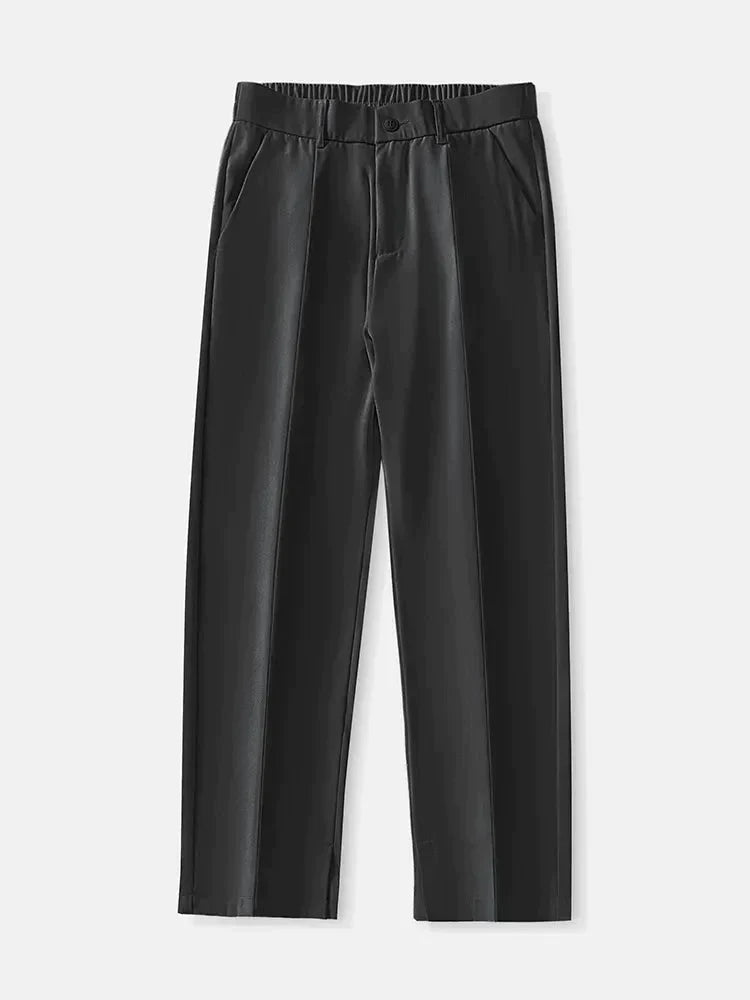 Pantalones plisados modernos