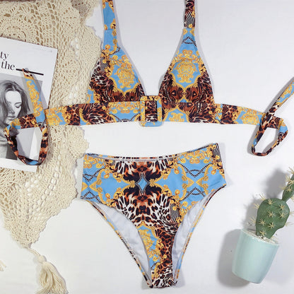 Favorecedor bikini estampado de escote halterneck