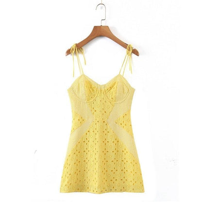 Liana - Vestido amarillo con bordados