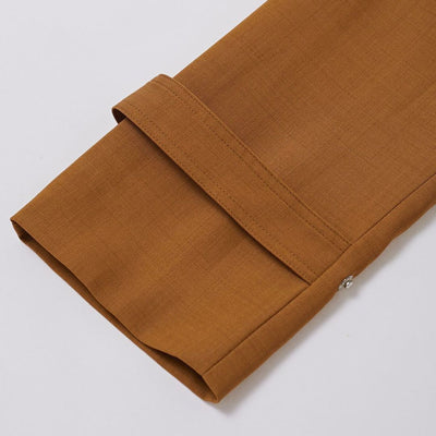 Chaqueta peplum con un llamativo cuello y diseño ceñido a la cintura - Gemma