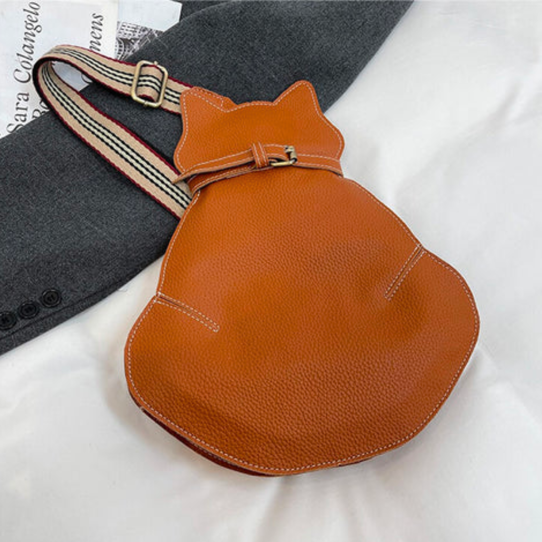 Linda - Bolso de piel único para gatos