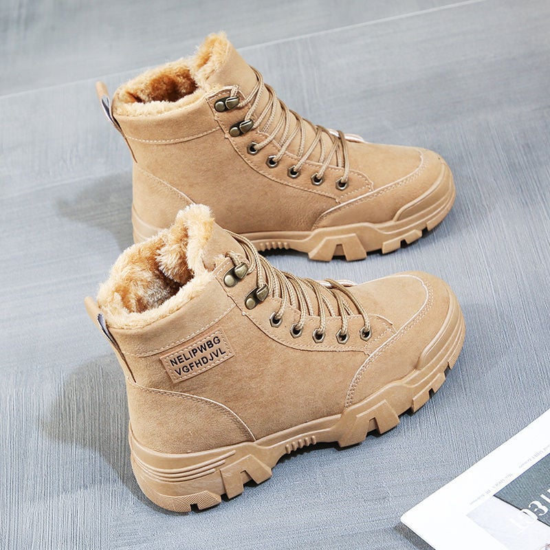 Botas de mujer urbanas con suela gruesa y cordones metalicos - Leona