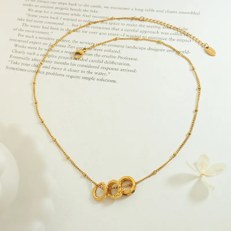 Collar retro tailandés de acero al titanio