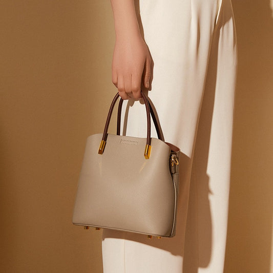 Bolso bucket para mujer de piel granulada con asa doble - Emilia