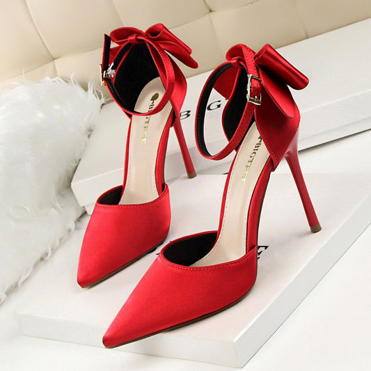 Zapatos de tacón para mujer de charol detalle metálico punta fina - Adriana