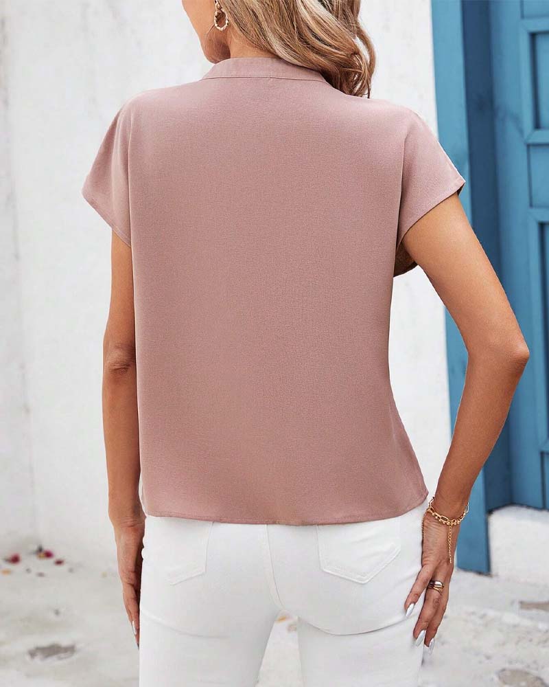 Blusa de diario con mangas cortas y escote en V