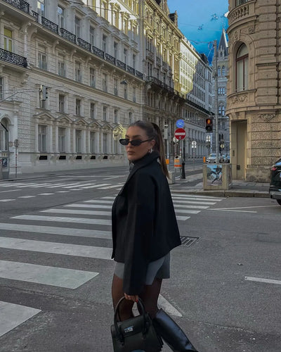 Abrigo cruzado de mujer con solapa amplia - Rebeca