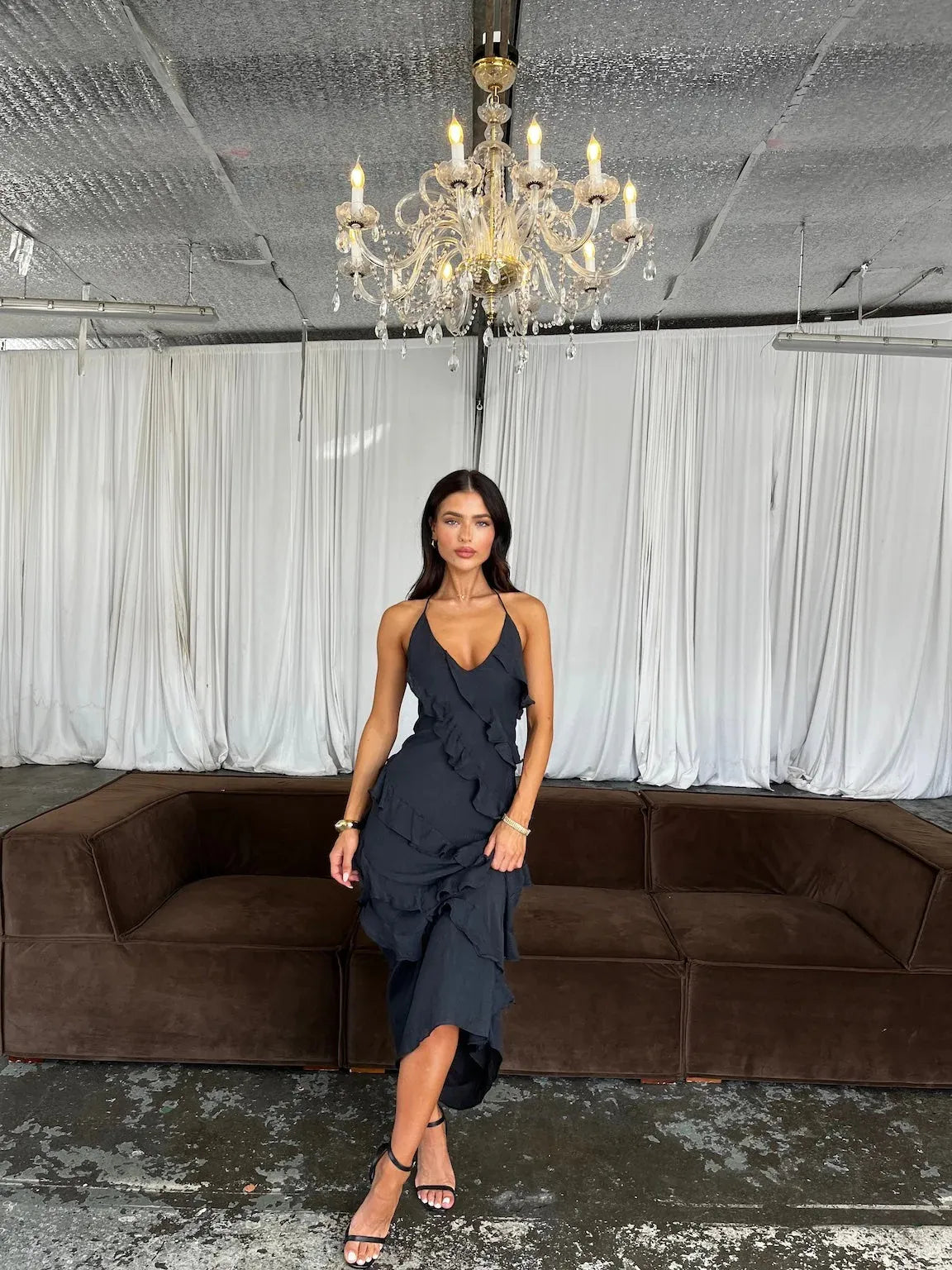 Ayla - Vestido largo halter de corte elegante