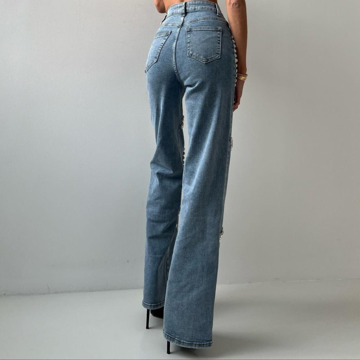 Pantalón vaquero para mujer pedrería decorativa corte recto - Eloísa