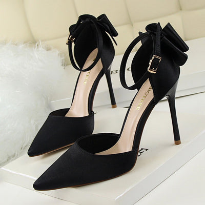 Zapatos de tacón para mujer de charol detalle metálico punta fina - Adriana