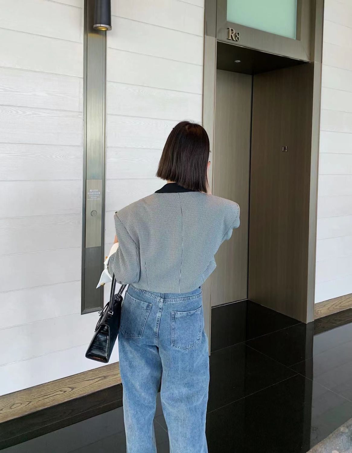 Nadja - Abrigo corto francés de botonadura sencilla para mujer