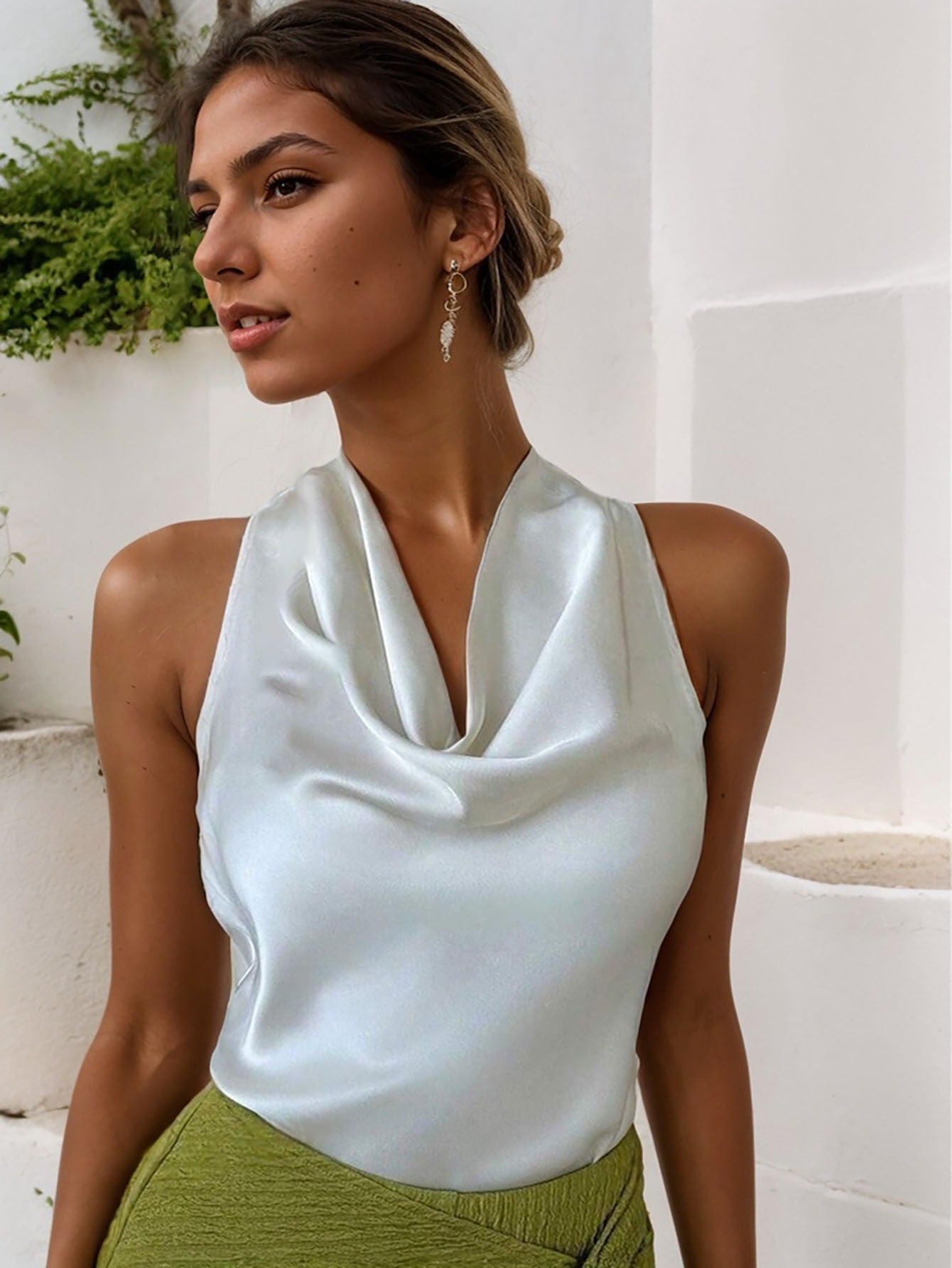 Blusa sin mangas mujer satén escote drapeado marrón - Loren