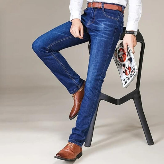 Vaqueros slim fit modernos para hombre