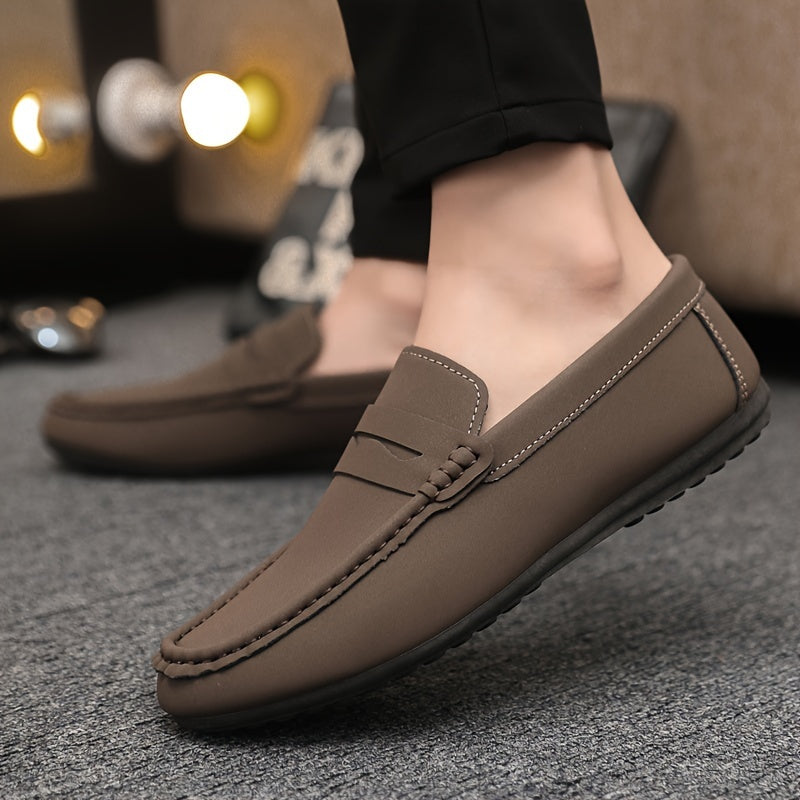 Elegantes mocasines de hombre en varios colores