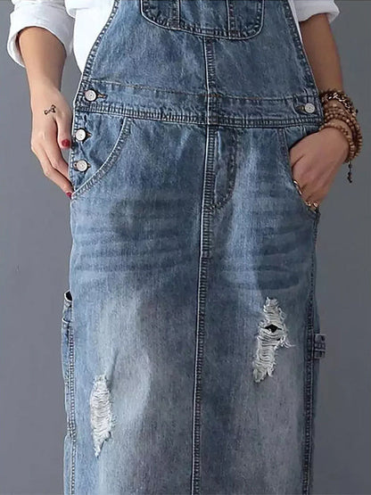 Vestido con peto en denim desgastado con abertura en la espalda - Lara