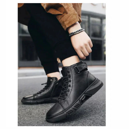 Elegantes botas de piel para hombre en negro