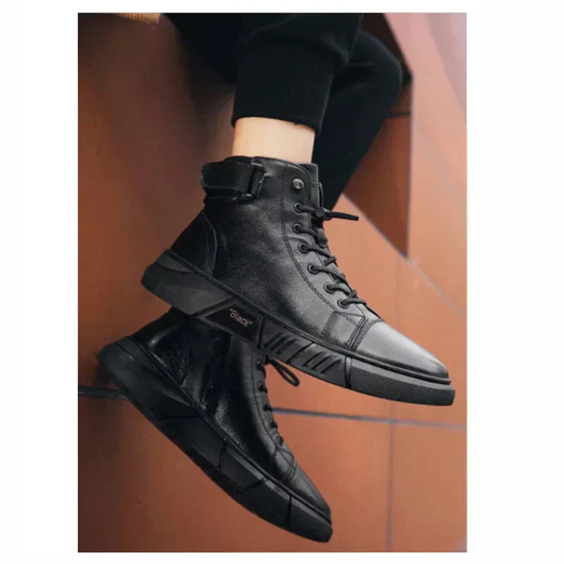 Elegantes botas de piel para hombre en negro