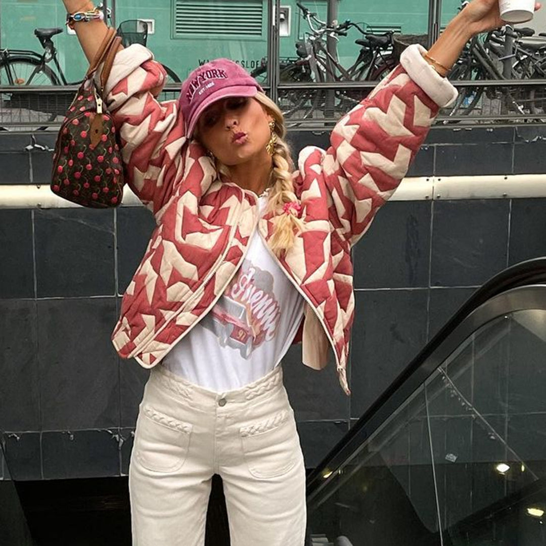 ColorCascade - Elegante chaqueta para la próxima primavera