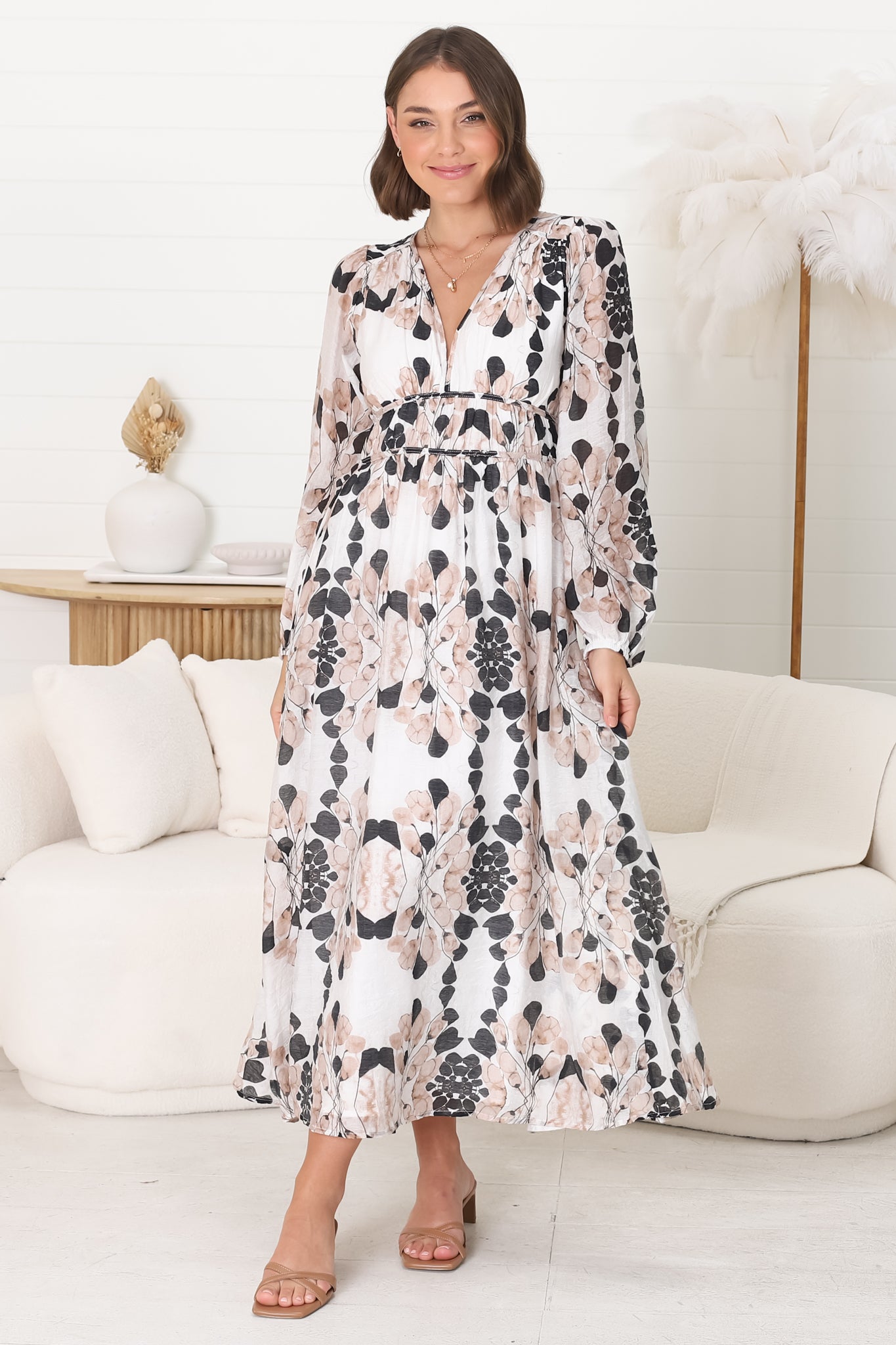 Helia Midi Dress - Vestido evasé con escote en pico y cintura plisada