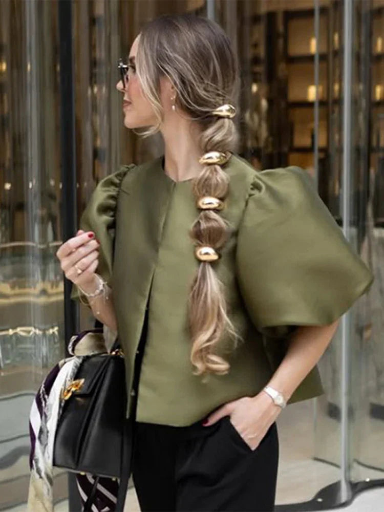 Mona - Elegante camisa de mujer con mangas cortas abullonadas