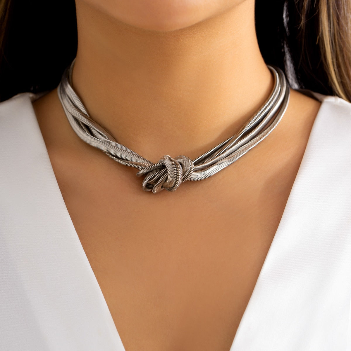 Izy - Collar de nudo intrincado