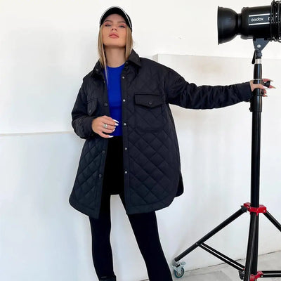 Aurora - Chaqueta acolchada clásica con botones de presión