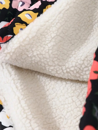 ColorCascade - Elegante chaqueta para la próxima primavera