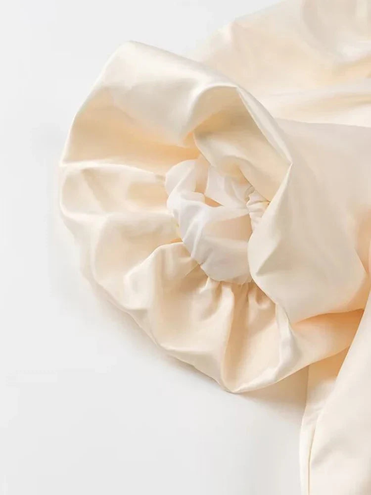 Mona - Elegante camisa de mujer con mangas cortas abullonadas