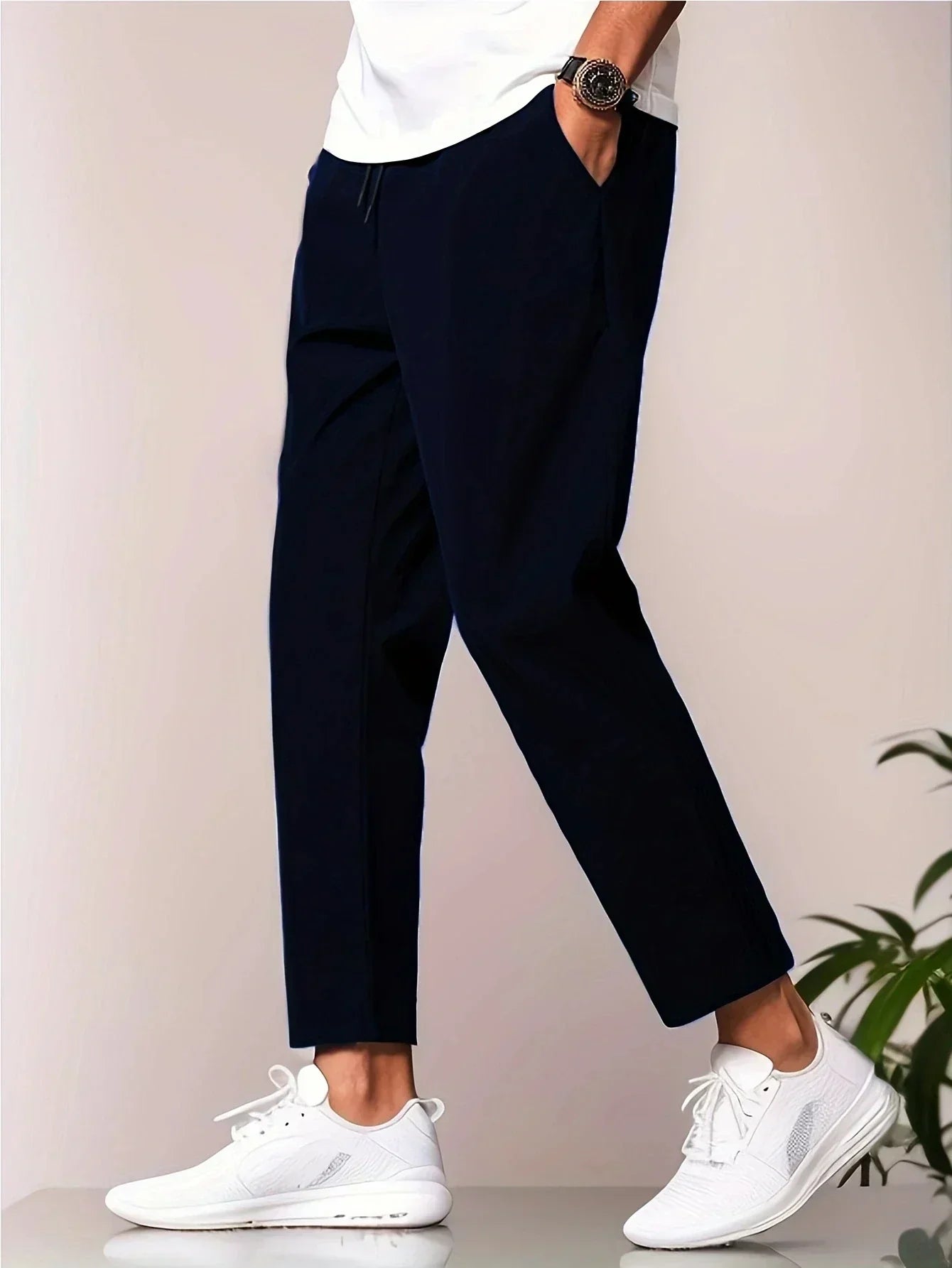 Pantalones modernos y desenfadados para hombre