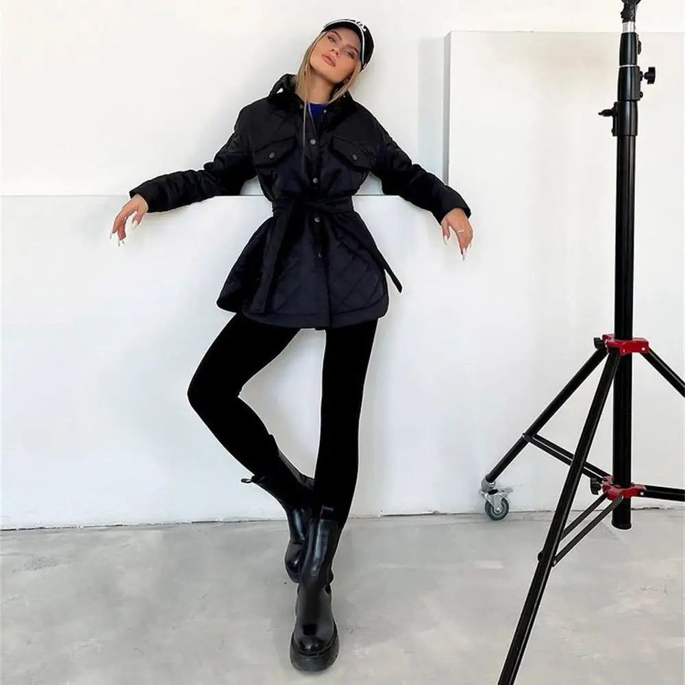 Aurora - Chaqueta acolchada clásica con botones de presión