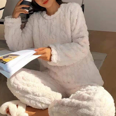 Conjunto de pijama de forro polar para mujer Emma - Cálido y acogedor
