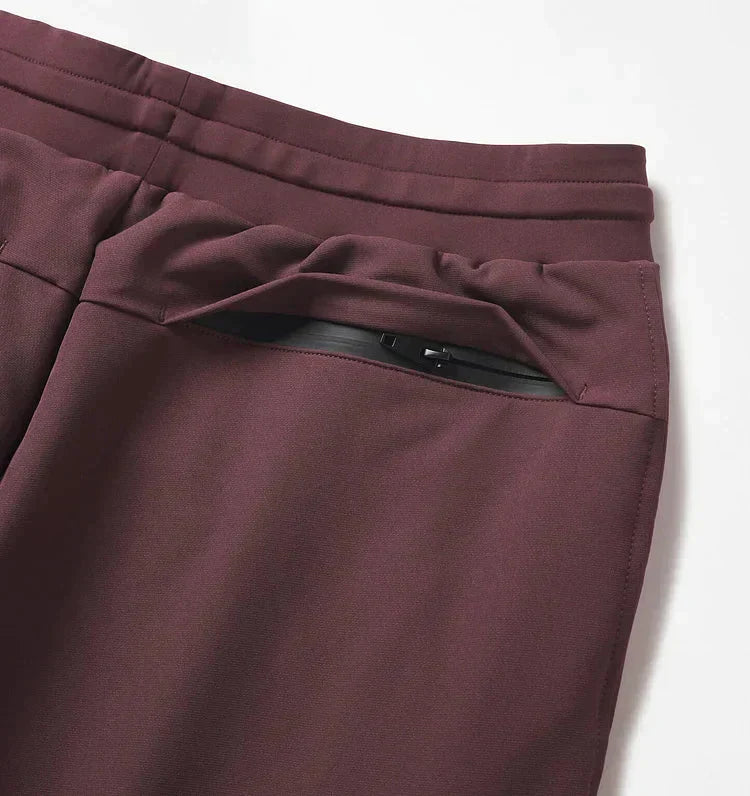 Pantalones cómodos para el día a día de los hombres