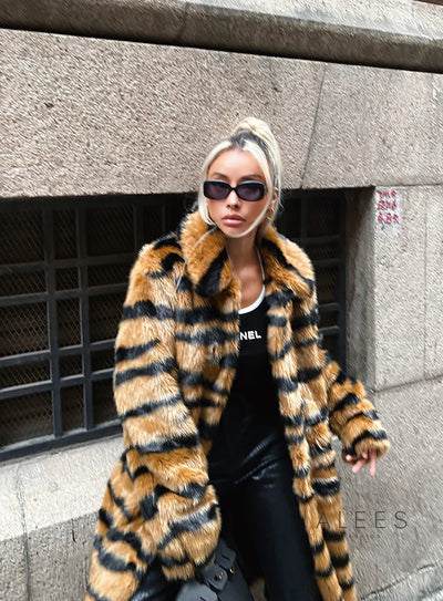 Abrigo largo de mujer efecto piel sintética con estampado animal - Brisa