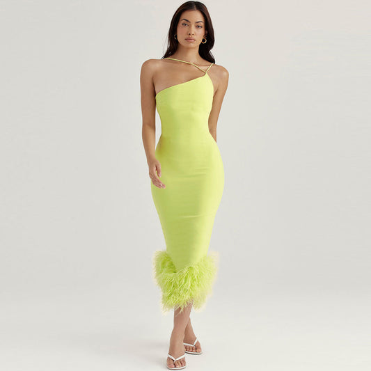 Angelina Vestido Halter Asimétrico Slim