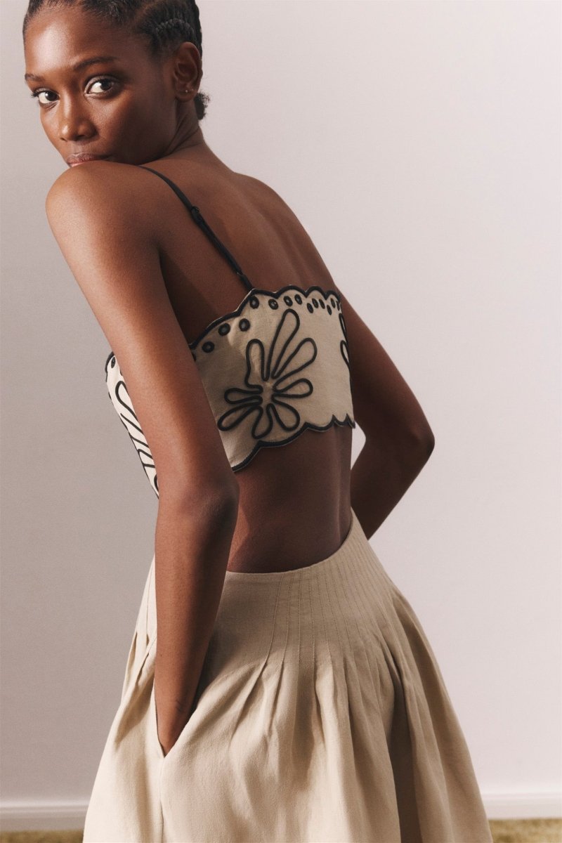 Gilda - Vestido midi de algodón con bordado abstracto