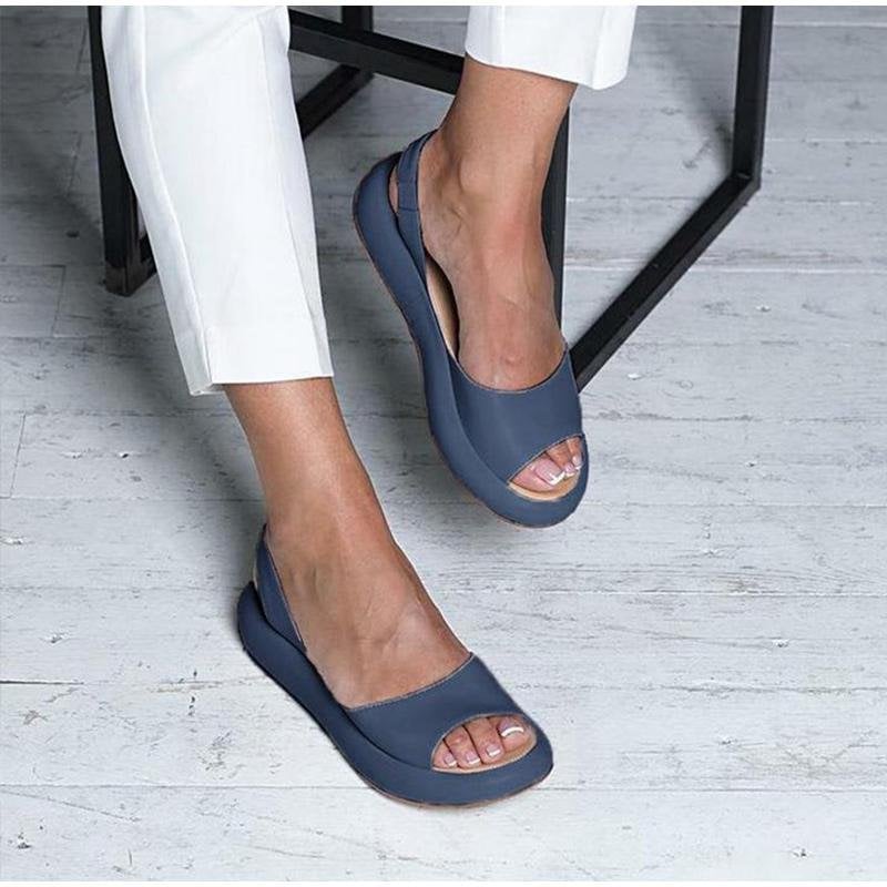 Elegantes sandalias de mujer con plataforma abierta