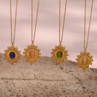 Collar vintage con colgante de timón ovalado de piedra natural